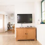 Blockbohlen Holzhaus Mit Sauna, Outdoor Jacuzzi Und Badeteich Lejlighed