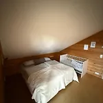 Lejlighed Blockbohlen Holzhaus Mit Sauna, Outdoor Jacuzzi Und Badeteich *