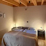 Lejlighed Blockbohlen Holzhaus Mit Sauna, Outdoor Jacuzzi Und Badeteich *