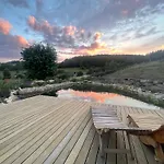 Blockbohlen Holzhaus Mit Sauna, Outdoor Jacuzzi Und Badeteich * Gersfeld