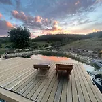 Blockbohlen Holzhaus Mit Sauna, Outdoor Jacuzzi Und Badeteich Lejlighed Gersfeld