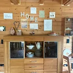 Blockbohlen Holzhaus Mit Sauna, Outdoor Jacuzzi Und Badeteich Lejlighed