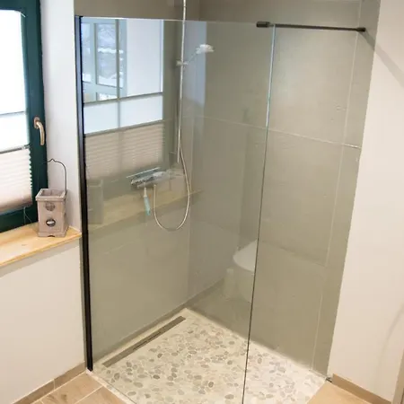 Appartement Blockbohlen Holzhaus Mit Sauna, Outdoor Jacuzzi Und Badeteich Gersfeld