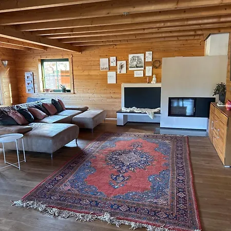 Blockbohlen Holzhaus Mit Sauna, Outdoor Jacuzzi Und Badeteich Apartamento Gersfeld