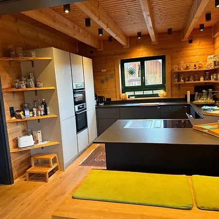 Blockbohlen Holzhaus Mit Sauna, Outdoor Jacuzzi Und Badeteich Διαμέρισμα Gersfeld