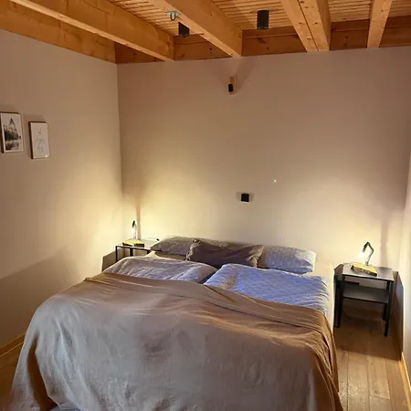 Апартаменты Blockbohlen Holzhaus Mit Sauna, Outdoor Jacuzzi Und Badeteich *