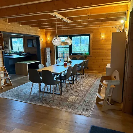 Апартаменты Blockbohlen Holzhaus Mit Sauna, Outdoor Jacuzzi Und Badeteich *