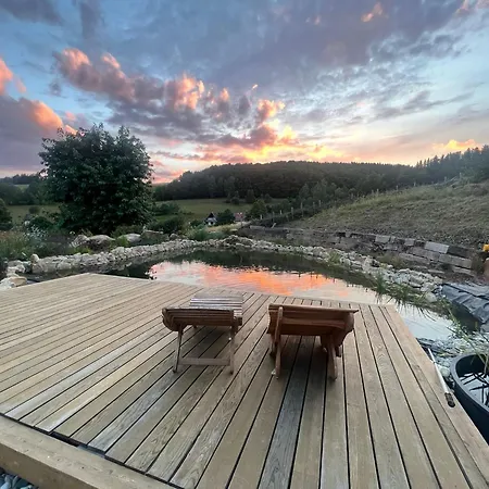 Blockbohlen Holzhaus Mit Sauna, Outdoor Jacuzzi Und Badeteich Διαμέρισμα Gersfeld