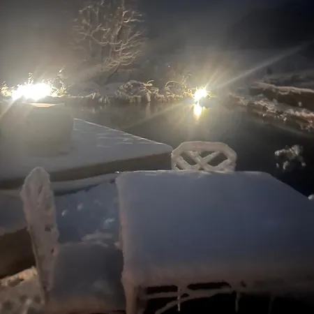 Blockbohlen Holzhaus Mit Sauna, Outdoor Jacuzzi Und Badeteich Gersfeld