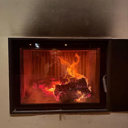 Blockbohlen Holzhaus Mit Sauna, Outdoor Jacuzzi Und Badeteich Διαμέρισμα Gersfeld