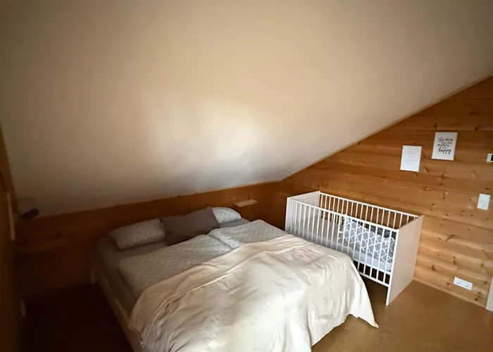 Апартаменты Blockbohlen Holzhaus Mit Sauna, Outdoor Jacuzzi Und Badeteich *