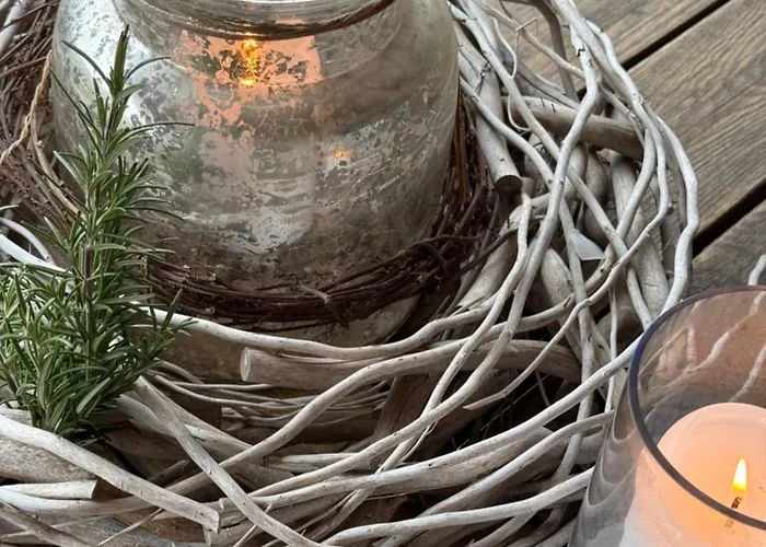 Blockbohlen Holzhaus Mit Sauna, Outdoor Jacuzzi Und Badeteich *