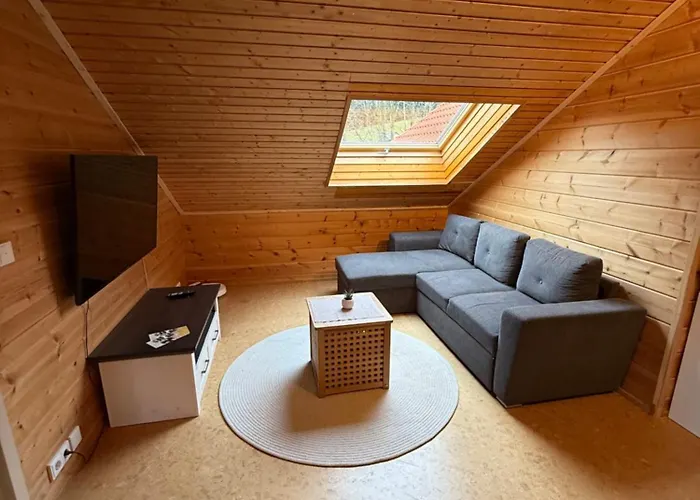 Апартаменты Blockbohlen Holzhaus Mit Sauna, Outdoor Jacuzzi Und Badeteich Герсфельд