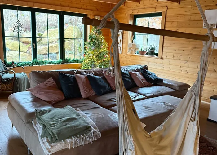 Blockbohlen Holzhaus Mit Sauna, Outdoor Jacuzzi Und Badeteich Апартаменты