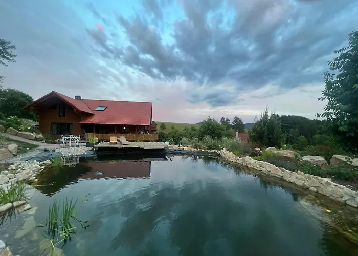 Апартаменты Blockbohlen Holzhaus Mit Sauna, Outdoor Jacuzzi Und Badeteich