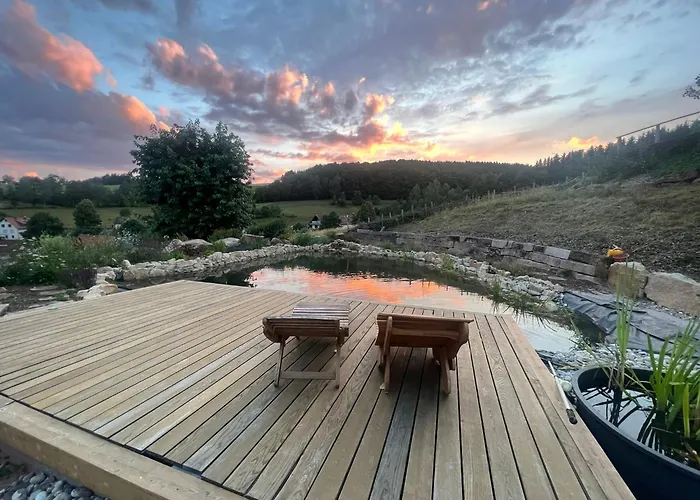 Blockbohlen Holzhaus Mit Sauna, Outdoor Jacuzzi Und Badeteich Апартаменты Герсфельд