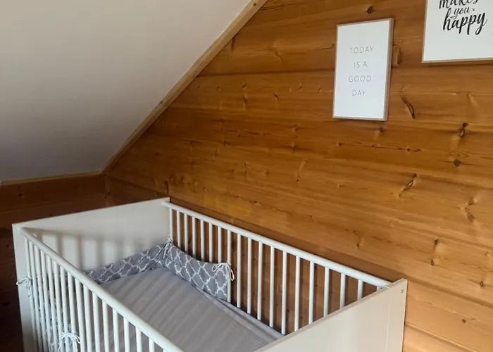 Апартаменты Blockbohlen Holzhaus Mit Sauna, Outdoor Jacuzzi Und Badeteich Герсфельд