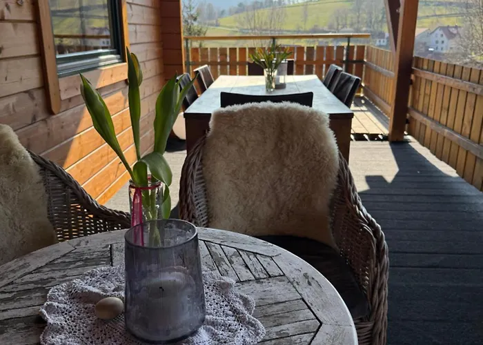 Апартаменты Blockbohlen Holzhaus Mit Sauna, Outdoor Jacuzzi Und Badeteich