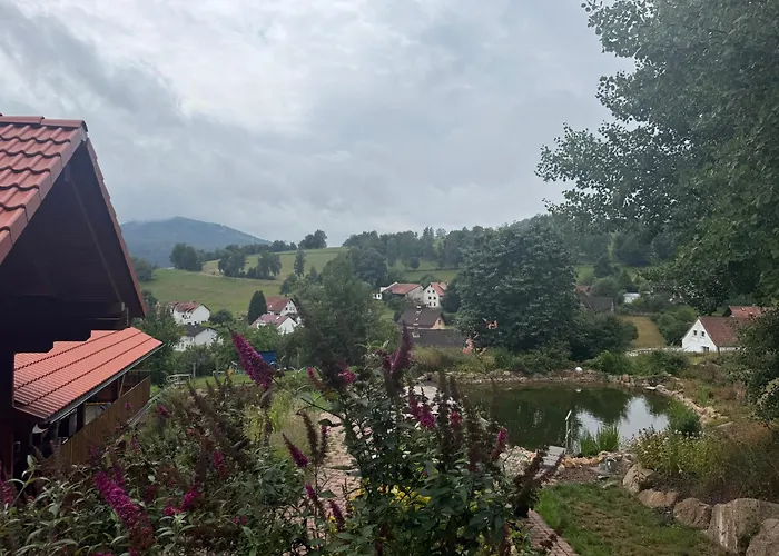Blockbohlen Holzhaus Mit Sauna, Outdoor Jacuzzi Und Badeteich * Герсфельд