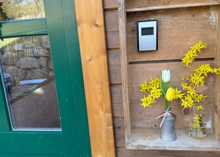 Апартаменты Blockbohlen Holzhaus Mit Sauna, Outdoor Jacuzzi Und Badeteich Герсфельд